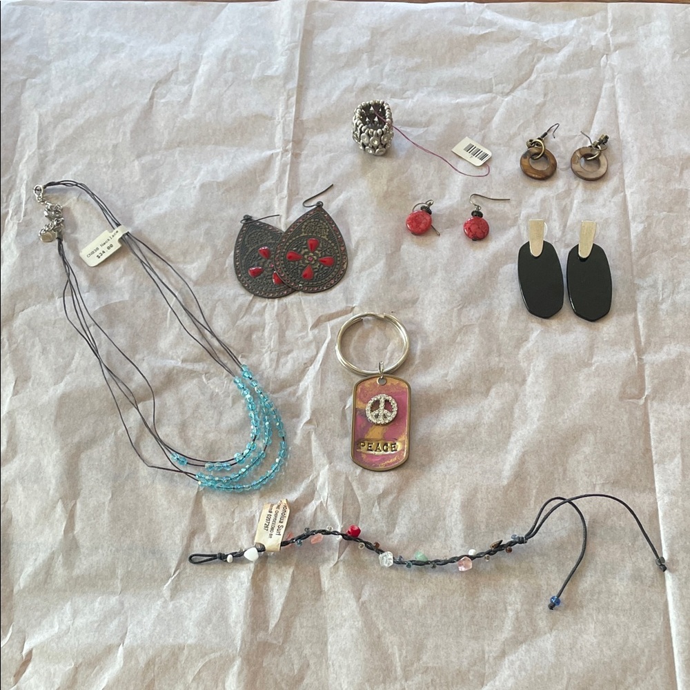 Lot of necklace, bracelet, earrings, ring, Key chain 3 NWT